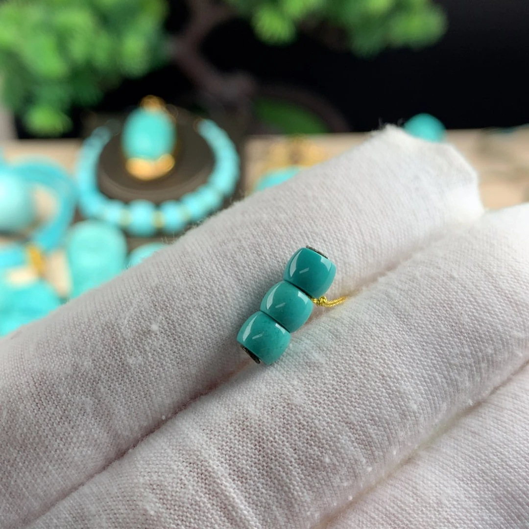 绿松石配珠未镶嵌在**子