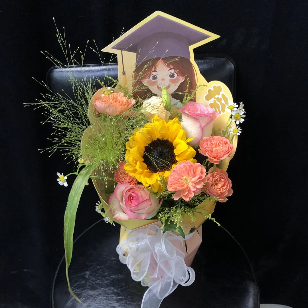 老板娘专属『莘莘学子DIY(鲜切花+包装纸)』全场任意满两单顺丰包邮 三单送黄莺 鲜花直播批发次日达
