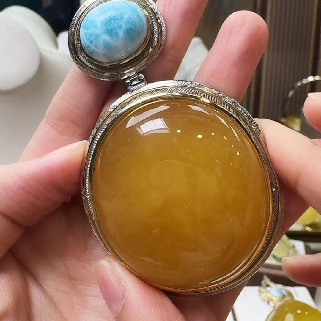 琥珀未镶嵌颈饰吊坠