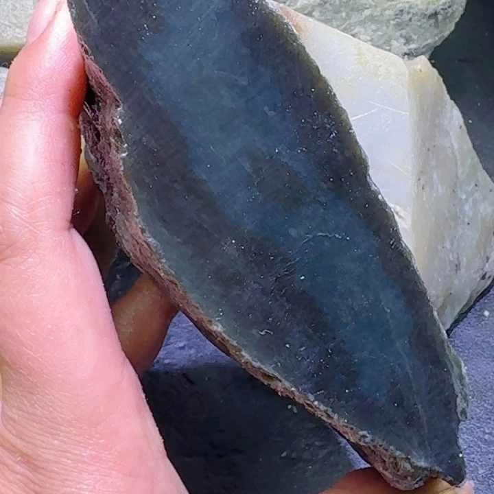 和田玉未镶嵌珠宝半成品