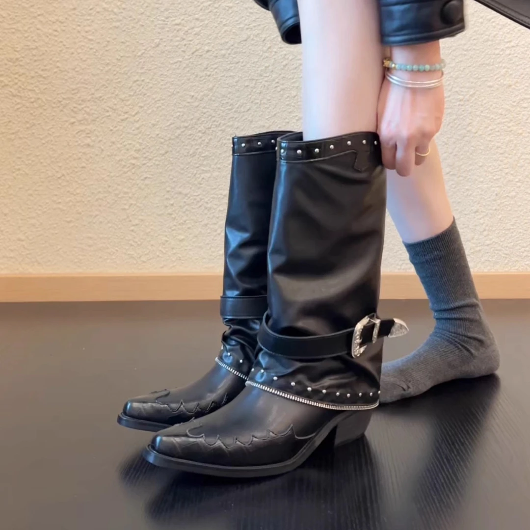 Pokoy-5cm裤管靴女骑士靴复古尖头中筒马丁靴铆钉链子设计