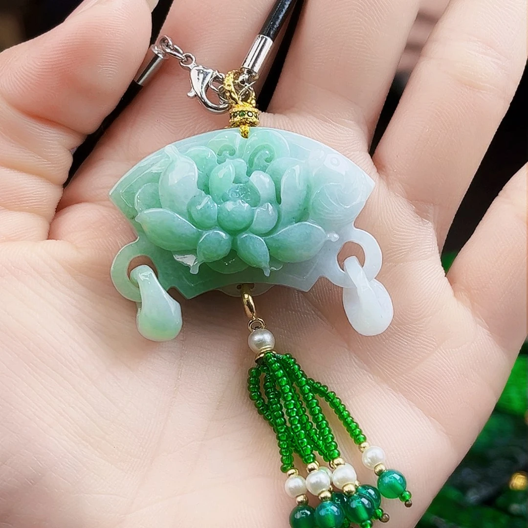 颈饰未镶嵌翡翠多样性