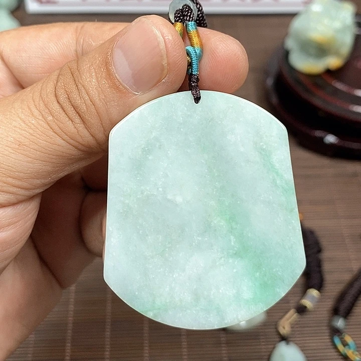 颈饰未镶嵌翡翠天然翡翠玉A货配证书