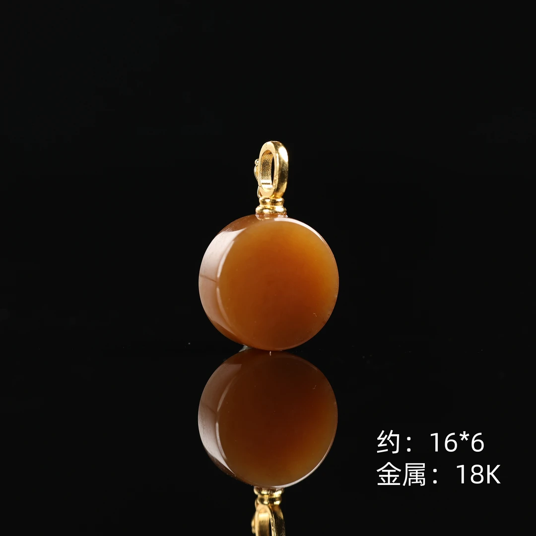 “晚霞”严选精品和田玉高色糖玉全糖圆牌吊坠