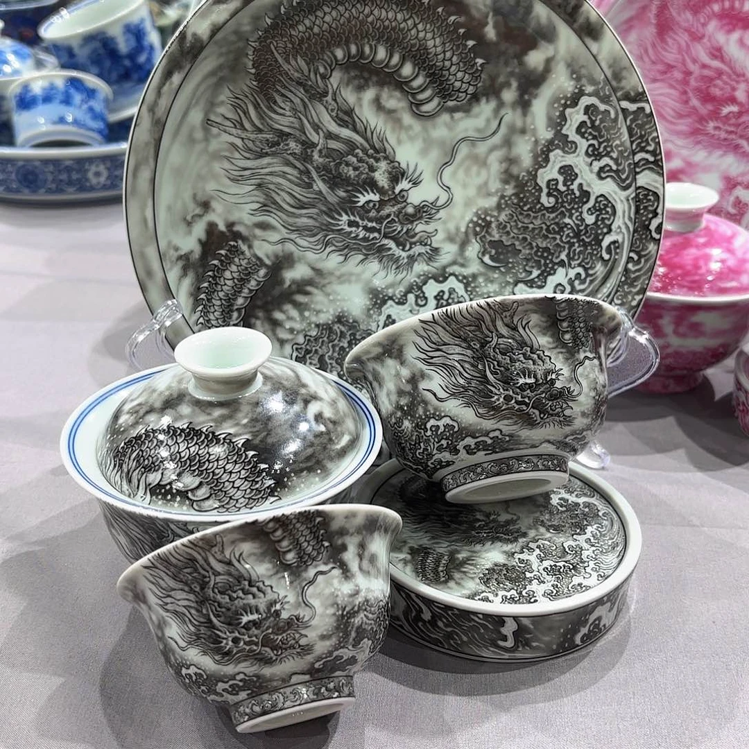 瓷片景德镇瓷器精品陈列