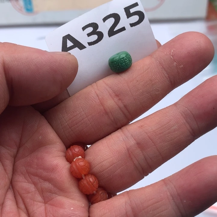 南红玛瑙未镶嵌珠宝奇石