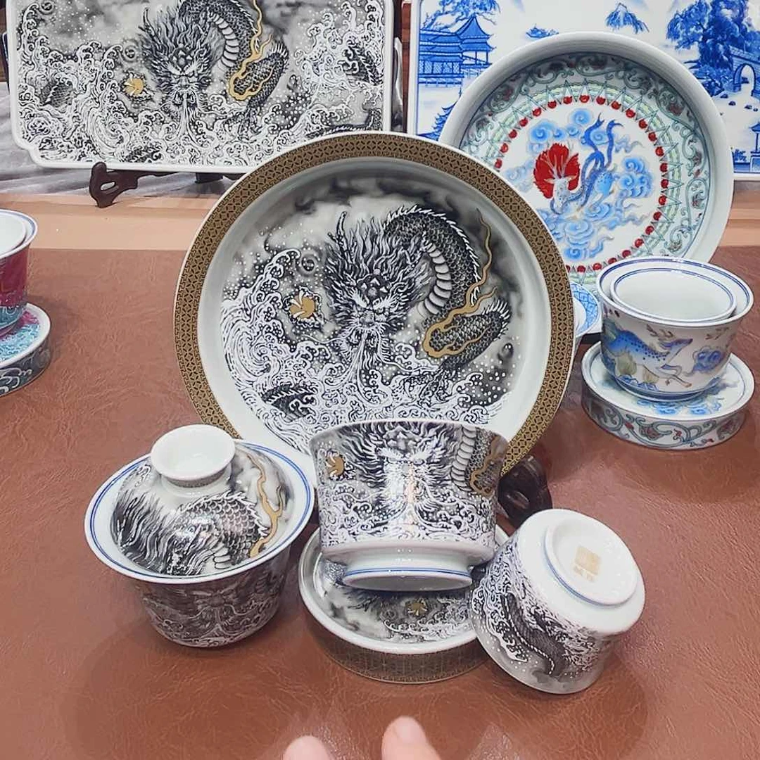 摆件景德镇陶瓷研究所工作多年