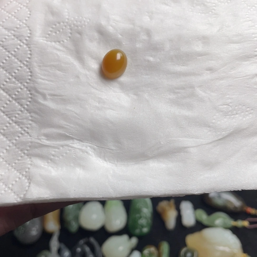 快***妞颈饰未镶嵌和田玉