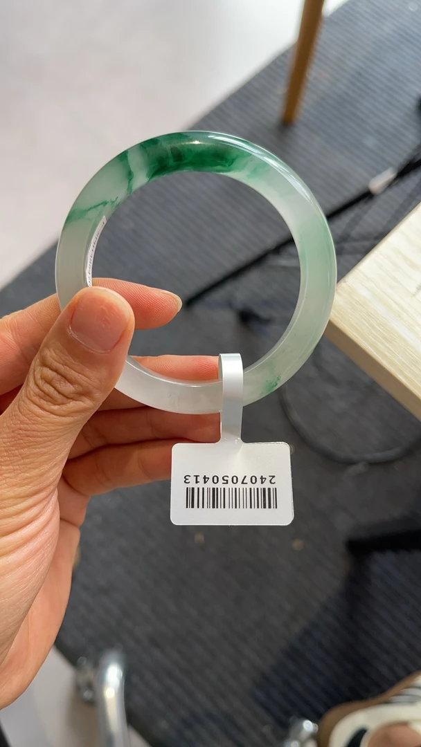 天然非洲翠冰飘花手镯