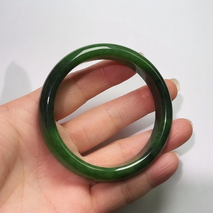 用***6和田玉未镶嵌珠宝半成品手镯