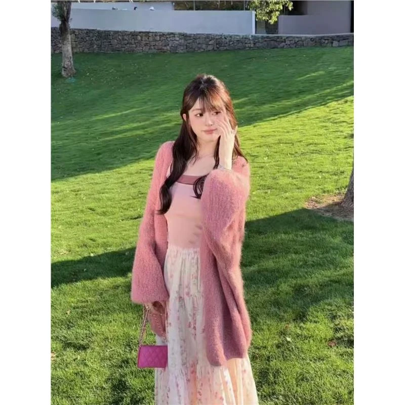 韩版温柔慵懒感绿色针织开衫女秋冬季氛围感穿搭宽松毛衣外搭上衣