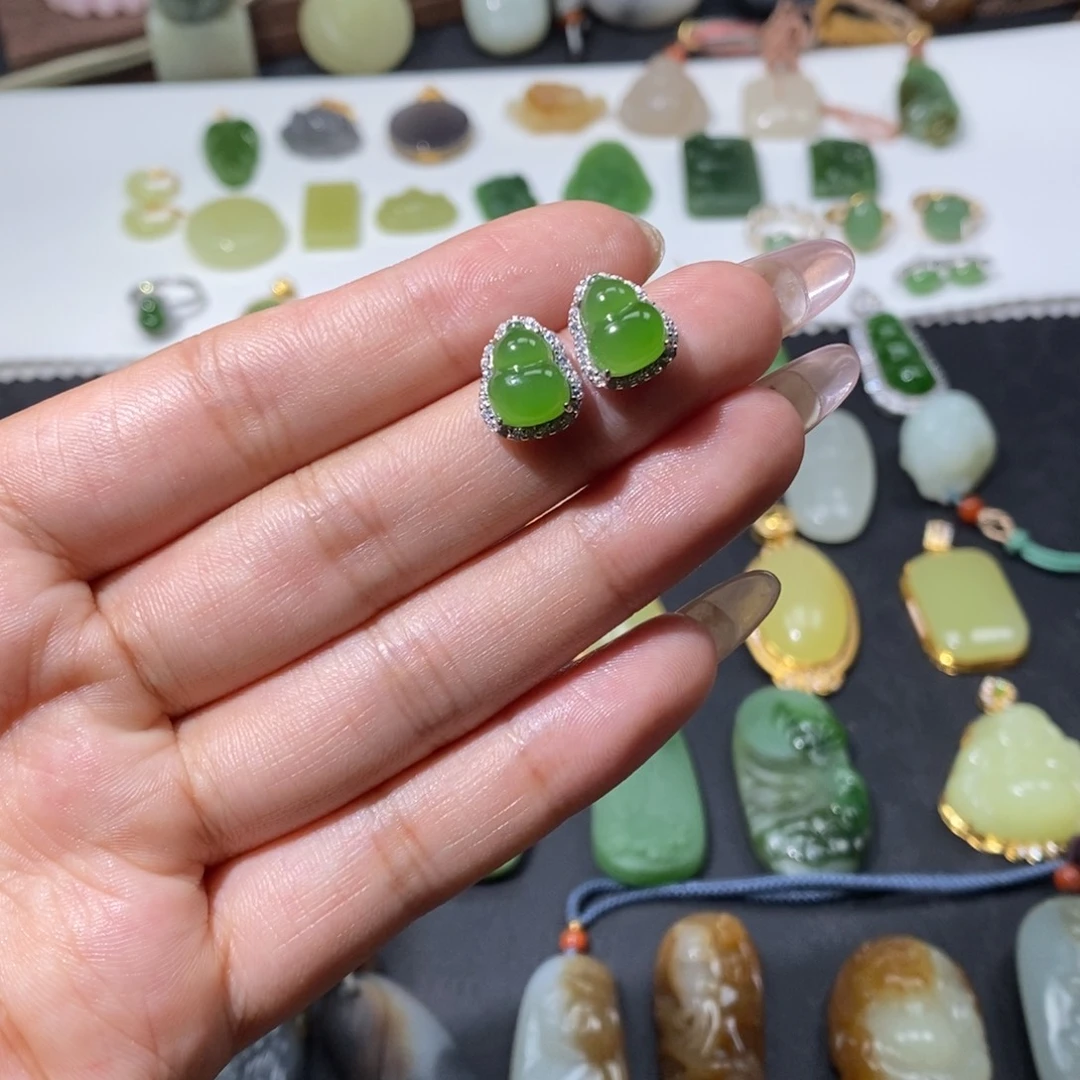 和田玉银S925镶嵌耳饰