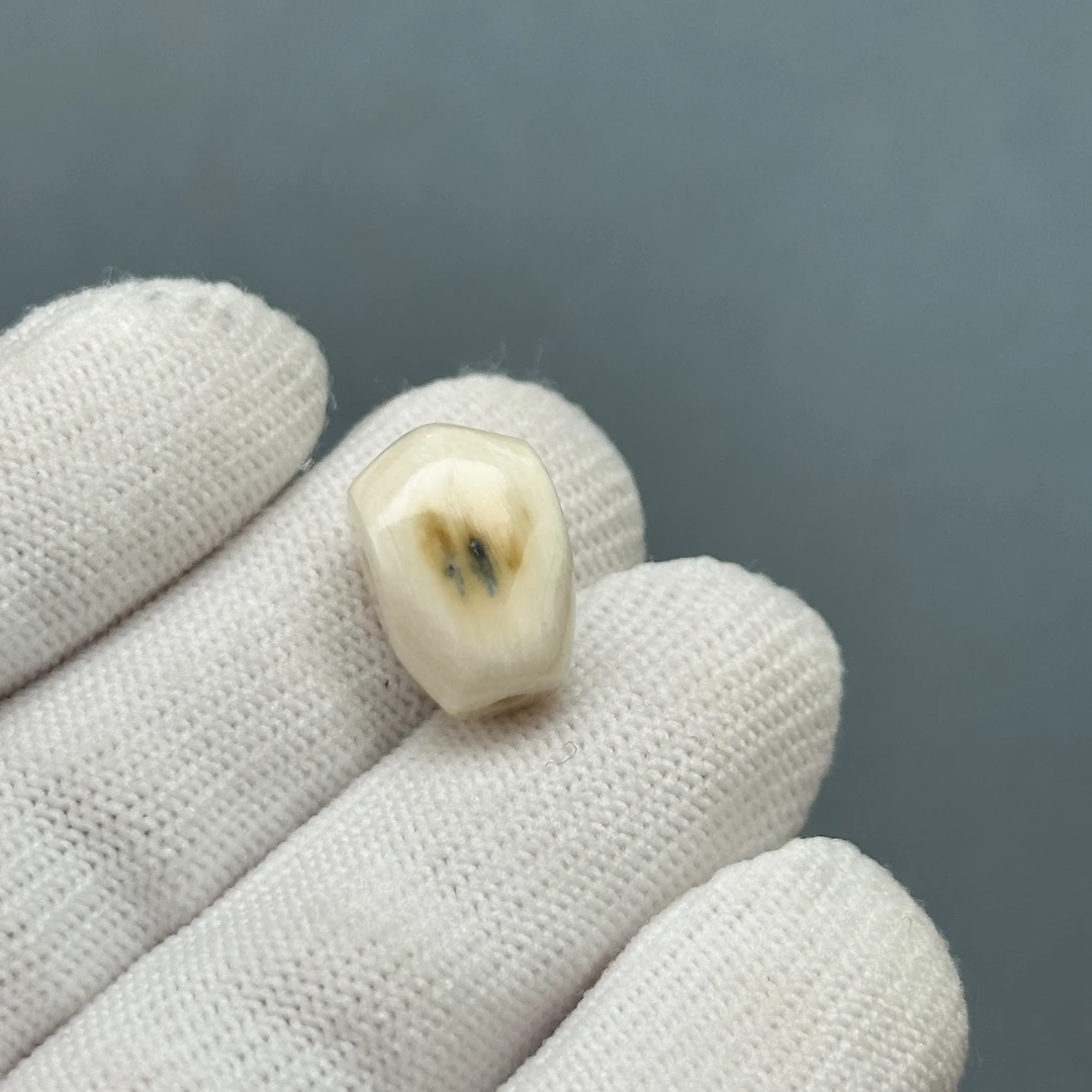 D3259天然猛犸牙 鲨鱼背三通10x15.6mm支持鉴定 假一罚四