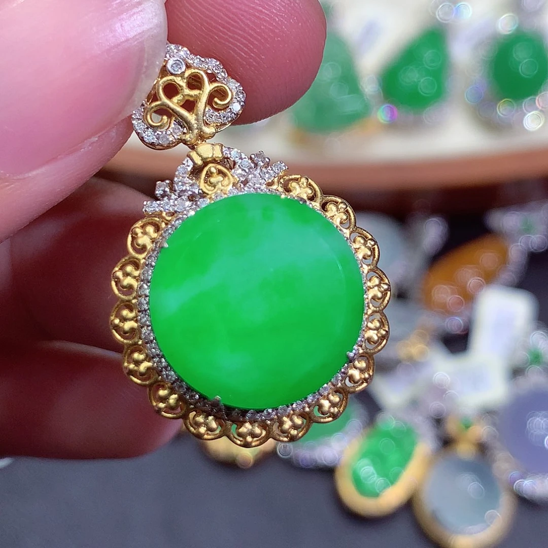 翡翠18K金镶嵌吊坠(不含链)