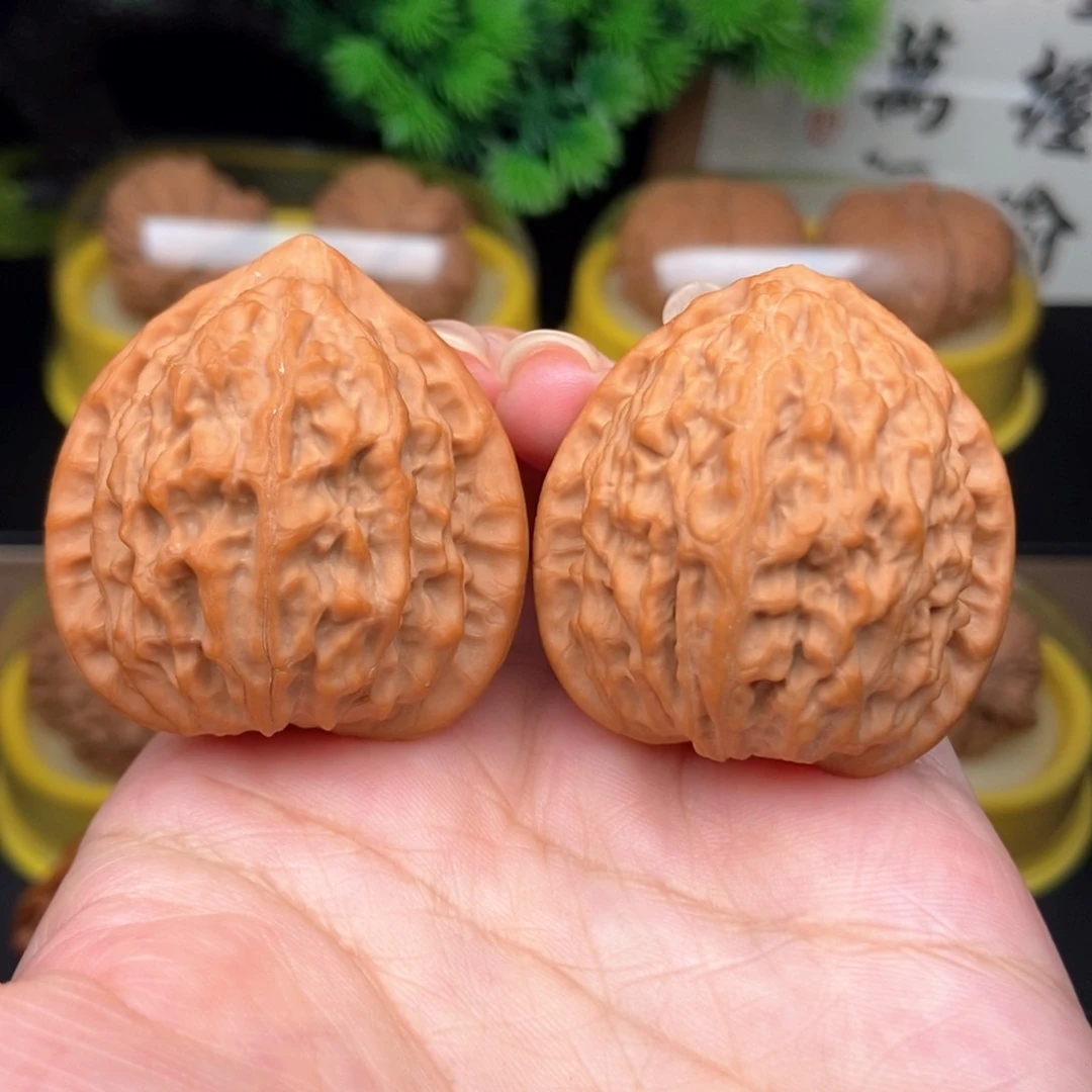 吊坠文玩核桃38金牛