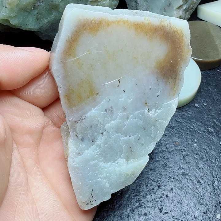 和田玉（糖玉）未镶嵌珠宝奇石