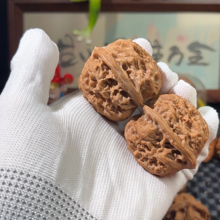 小***豪吊坠文玩核桃一杯