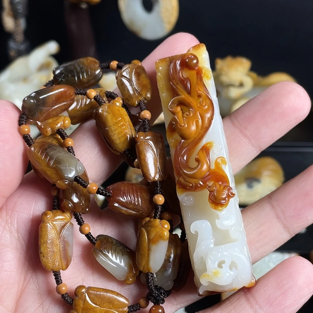 清***馨和田玉未镶嵌颈饰