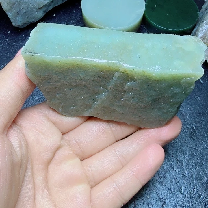 未镶嵌和田玉（糖玉）珠宝奇石