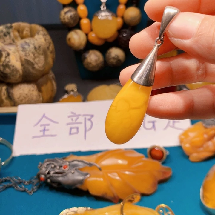 琥珀颈饰未镶嵌波兰设计款琥珀蜜蜡