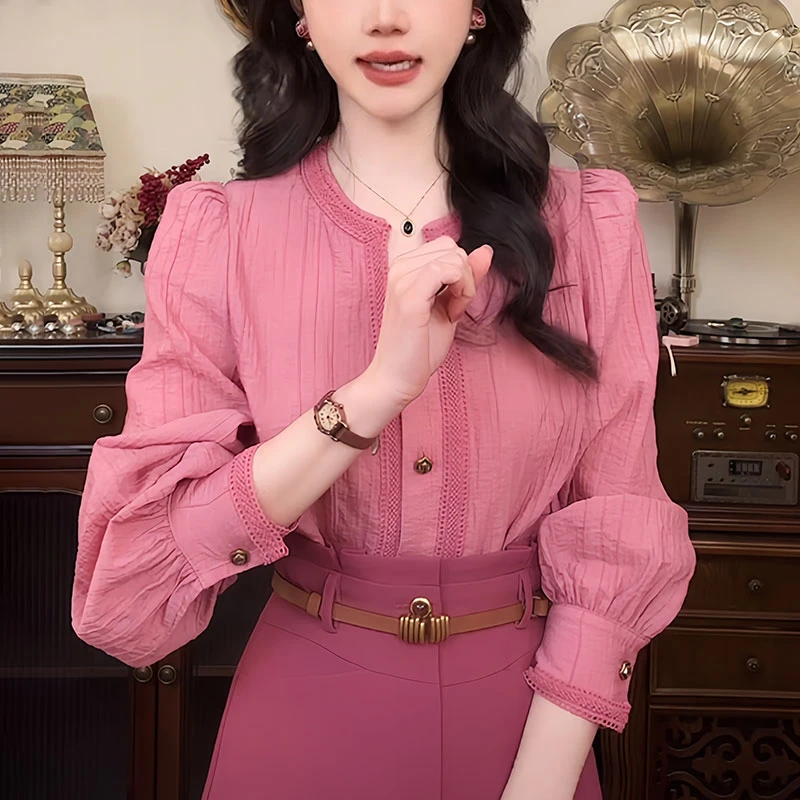 粉色V领衬衫女士秋季2025新款时尚洋气减龄宽松显瘦独特别致上衣