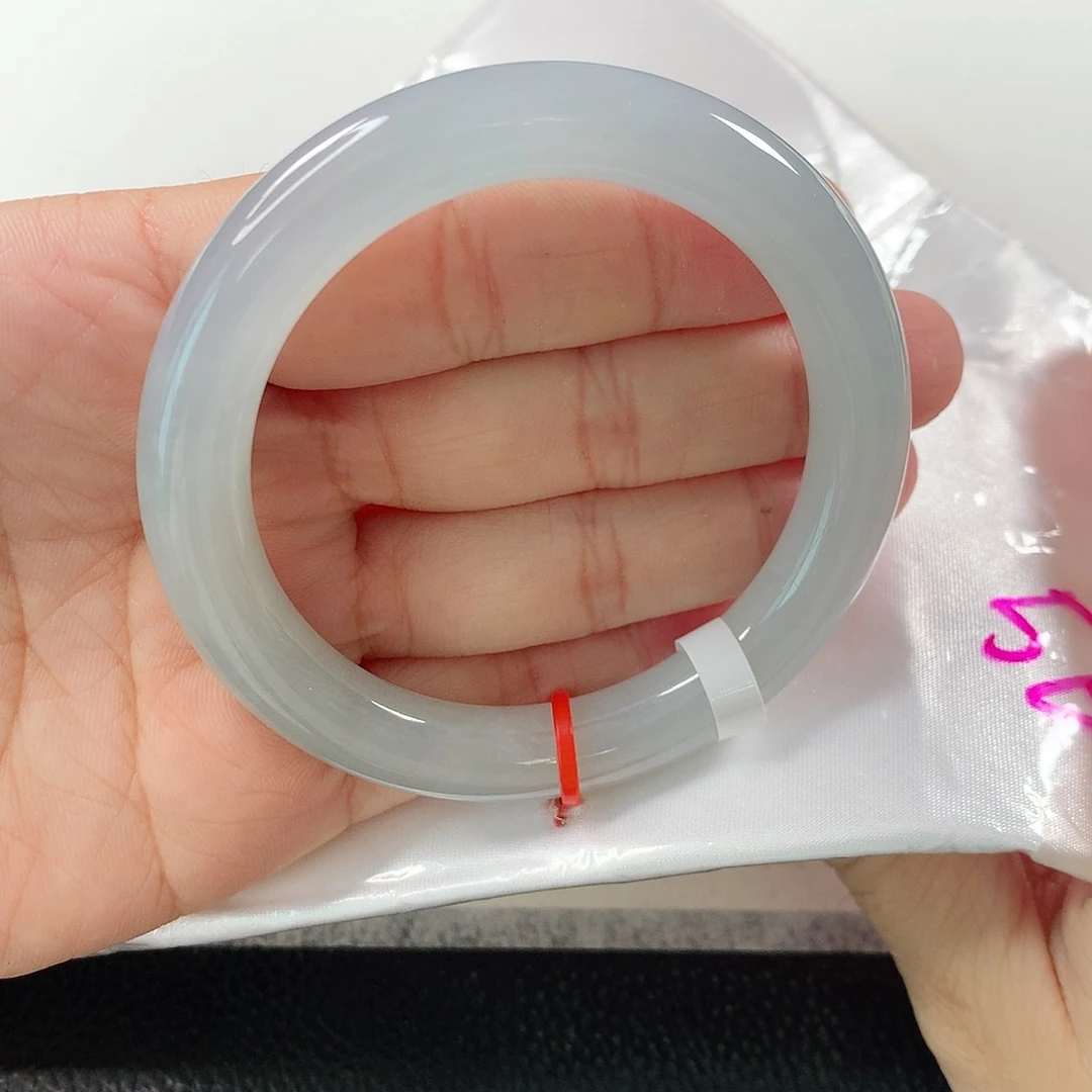 翡翠手镯（圆镯）未镶嵌⑨②