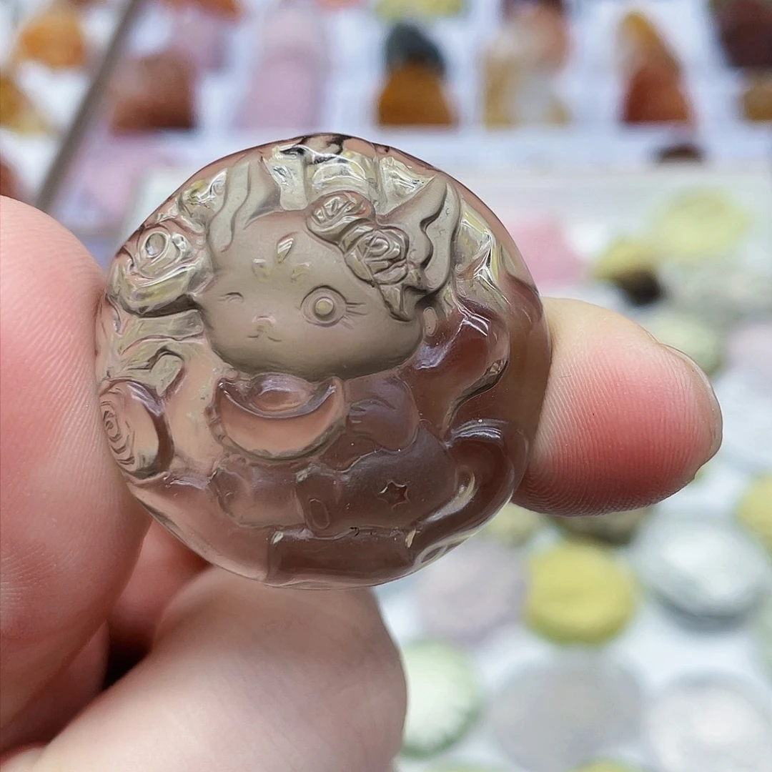 水晶吊坠(不含链)未镶嵌小**?