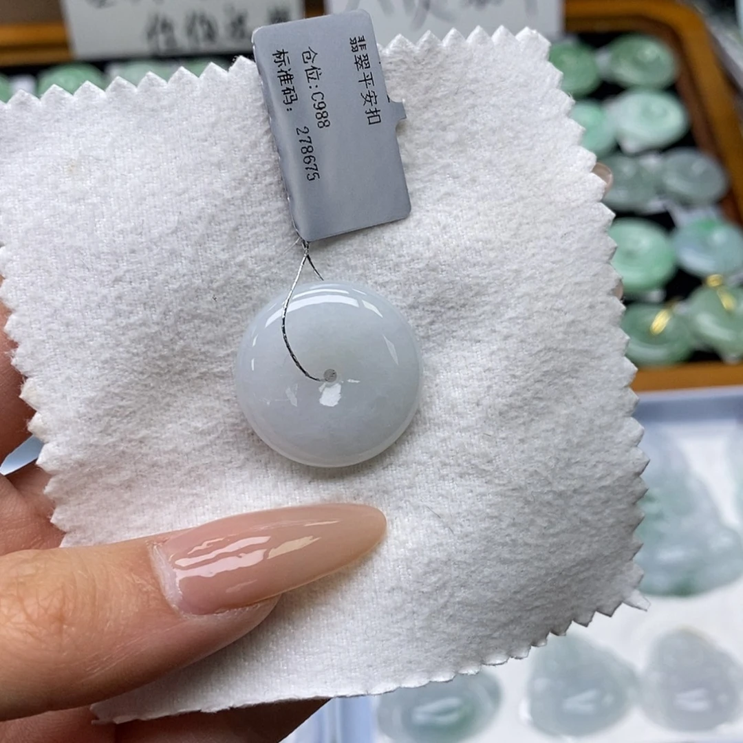 【闪购商品】翡翠颈饰未镶嵌平安扣