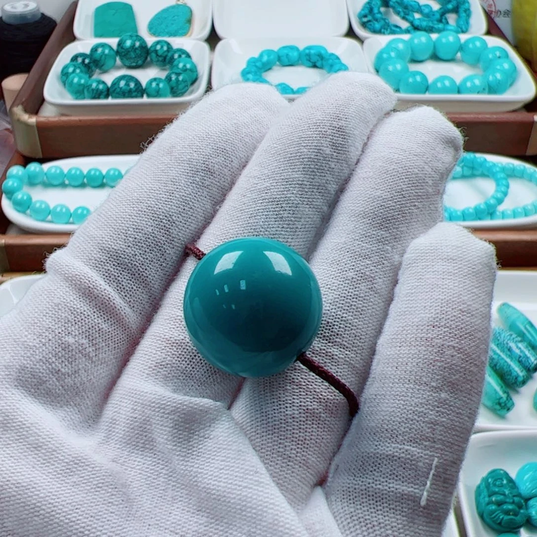 绿松石未镶嵌挂件1个
