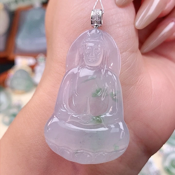 翡翠18K金镶嵌颈饰观音