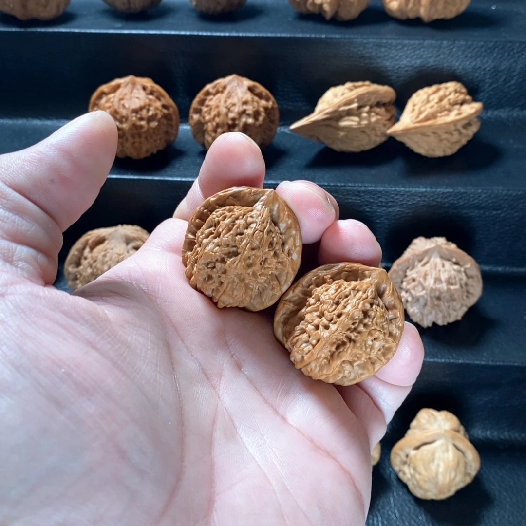 桃核把件原生态马老四微修33