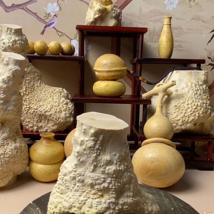 香榧木山**韵黄杨木手把件