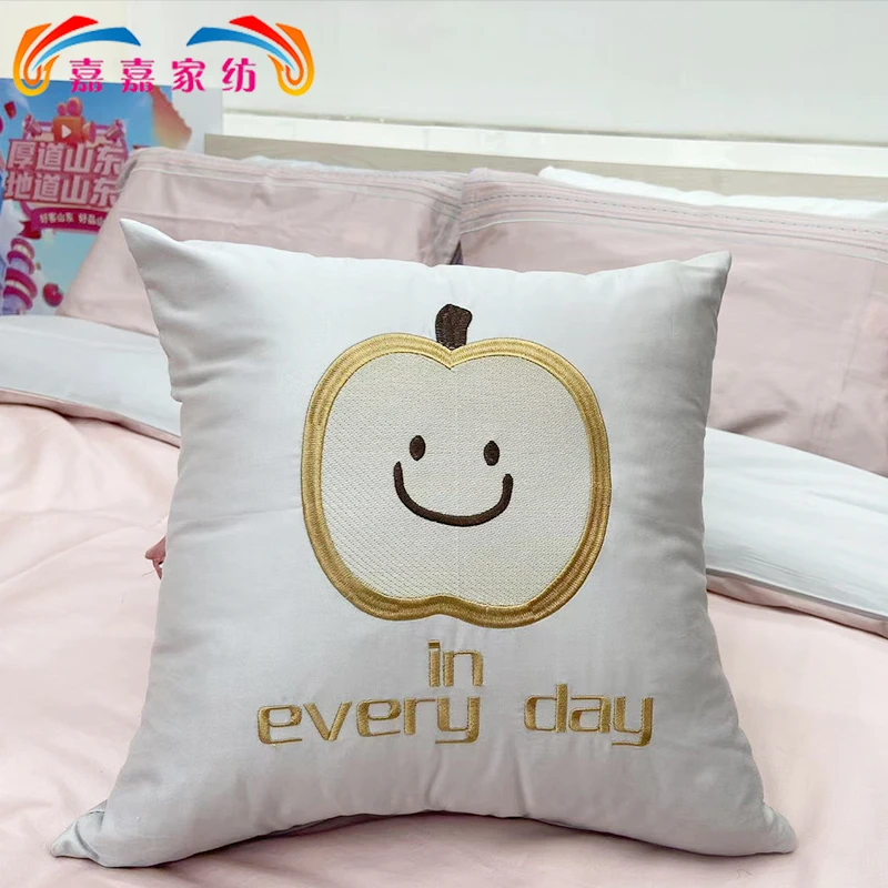 山东魏桥 嘉嘉家纺特惠产品抱枕高档绣花靠背