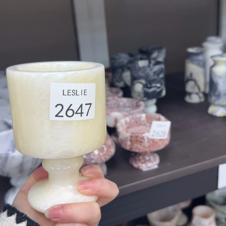 L2647。       罐蜡味道自选。