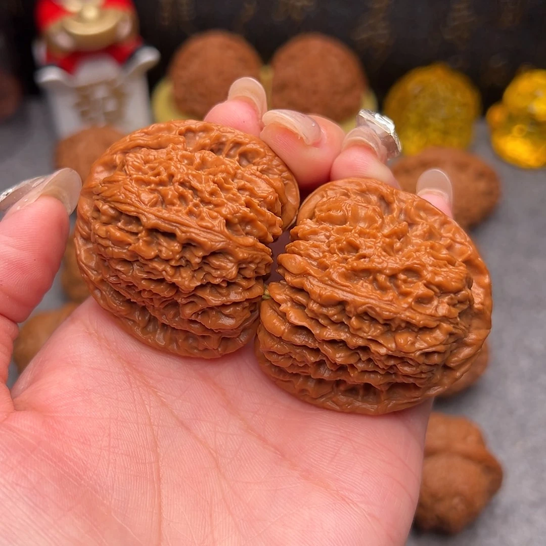把件文玩核桃毕业精品精配大南疆石全品45克 48+