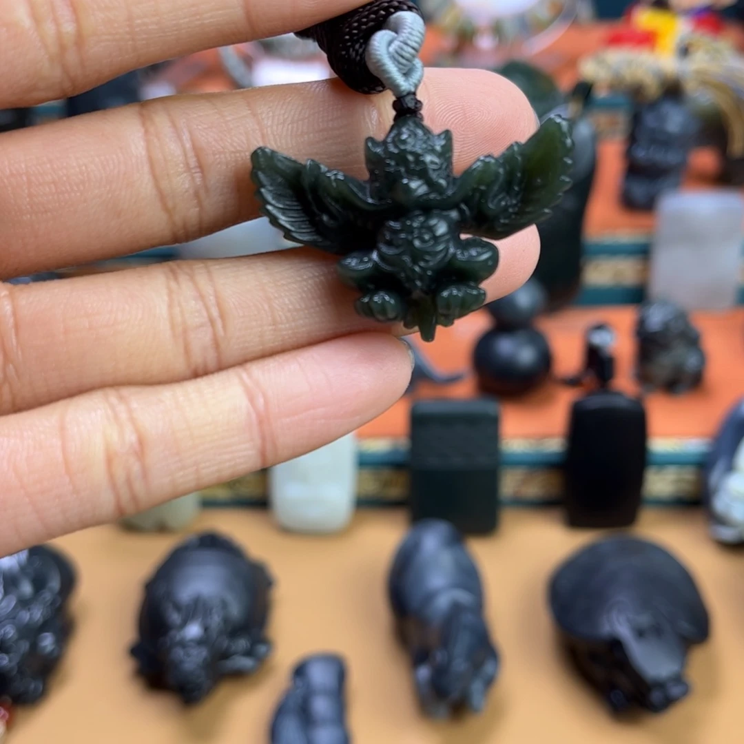 未镶嵌和田玉挂件