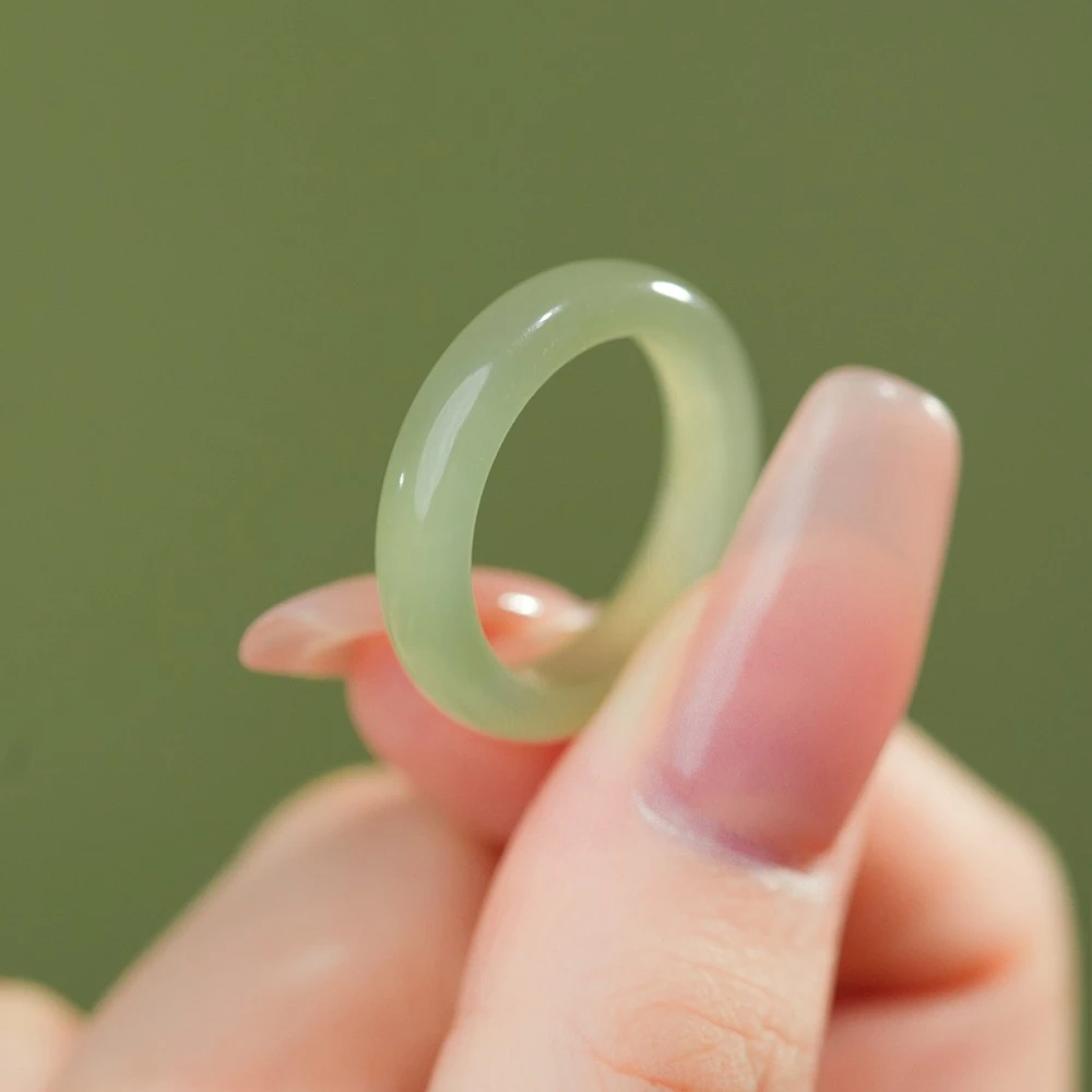 保真天然和田玉戒指玉石戒圈女正品素圈时尚上等礼物玉石戒圈指环