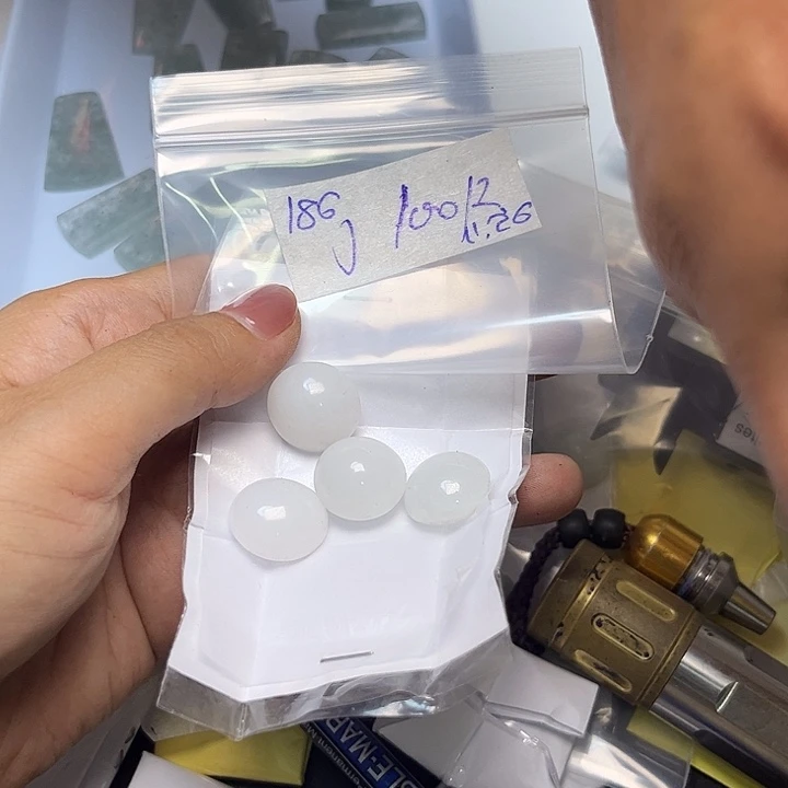 定制翡翠未镶嵌不