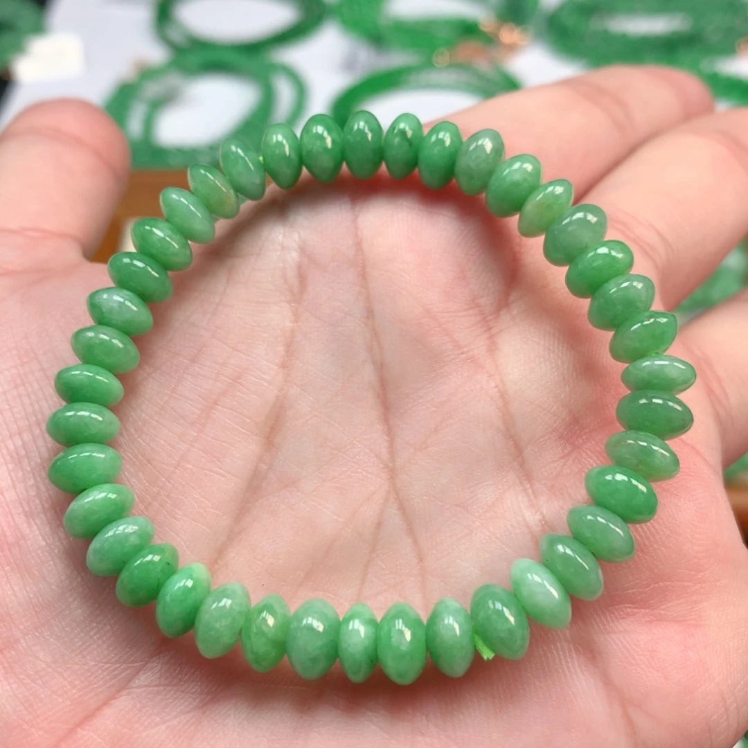 翡翠手链未镶嵌翡翠