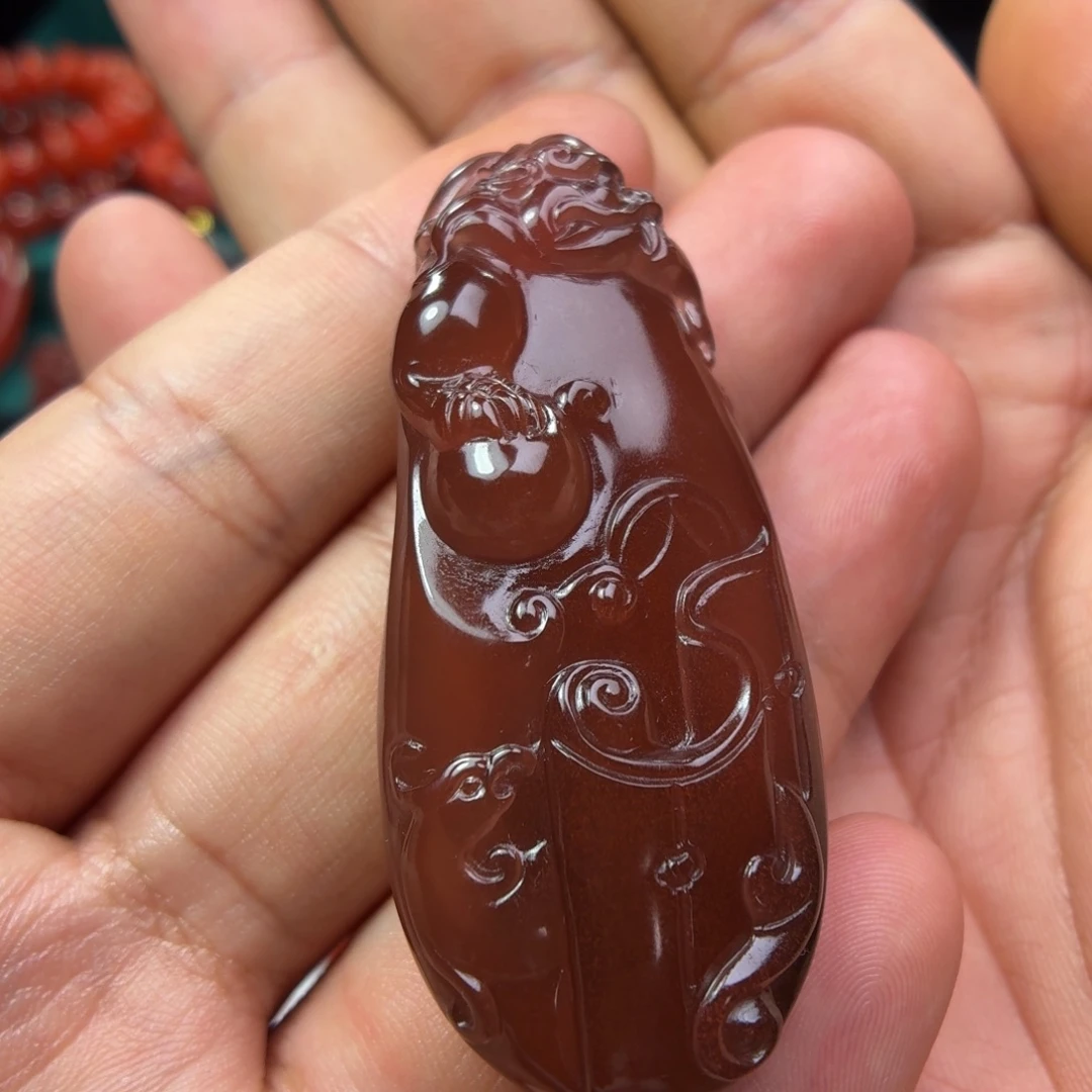 用***哥南红玛瑙未镶嵌挂件