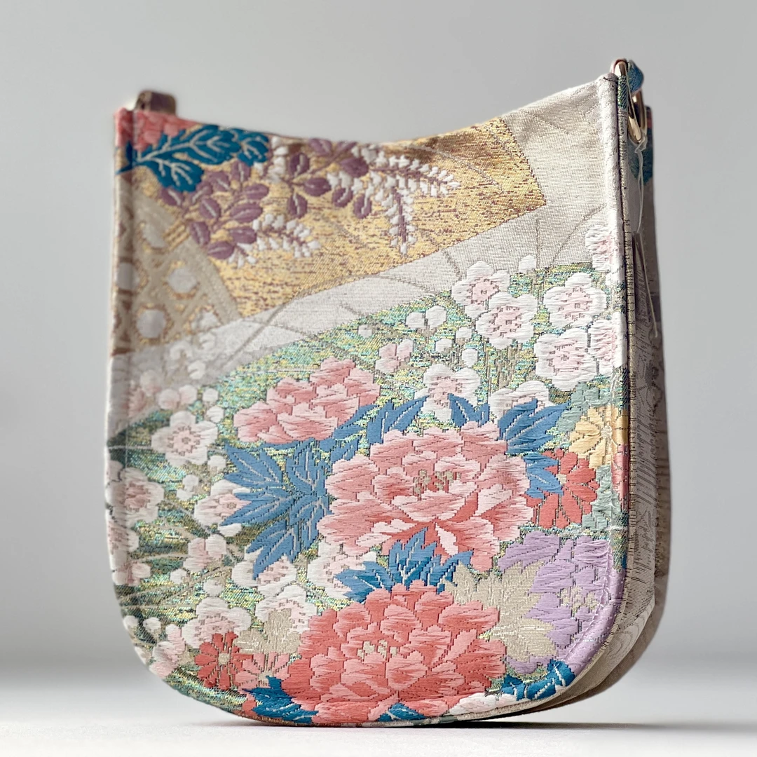 西阵织包包便携新款女包新中式包月亮包通勤包包浅色包包花团锦簇