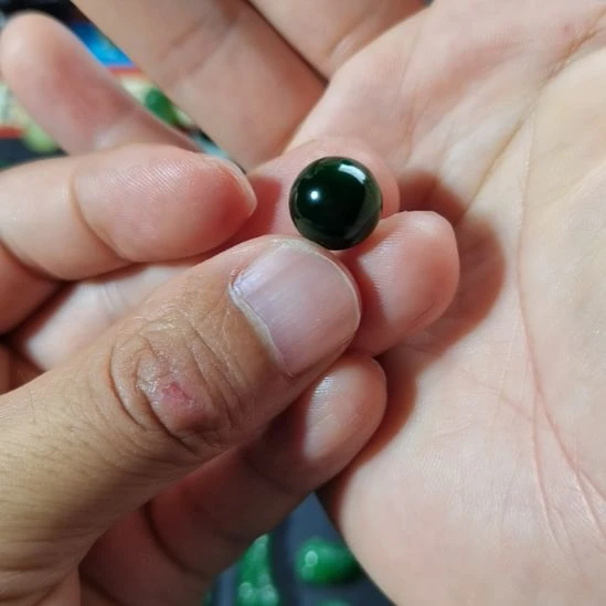 芳***和田玉（碧玉）未镶嵌颈饰和田玉碧玉单珠