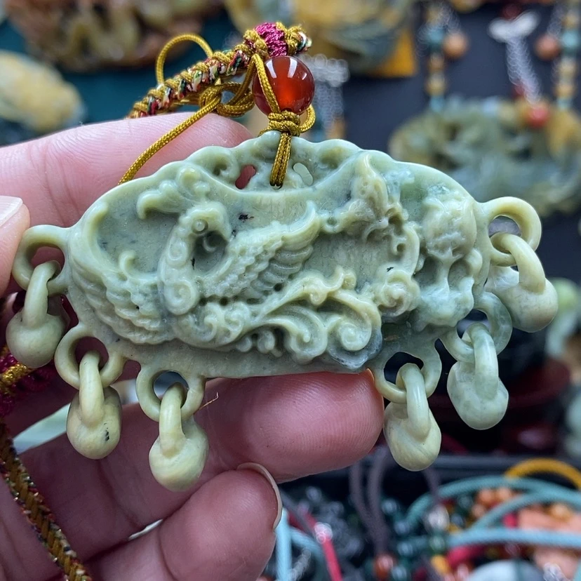 【闪购商品】蛇纹石玉未镶嵌吊坠