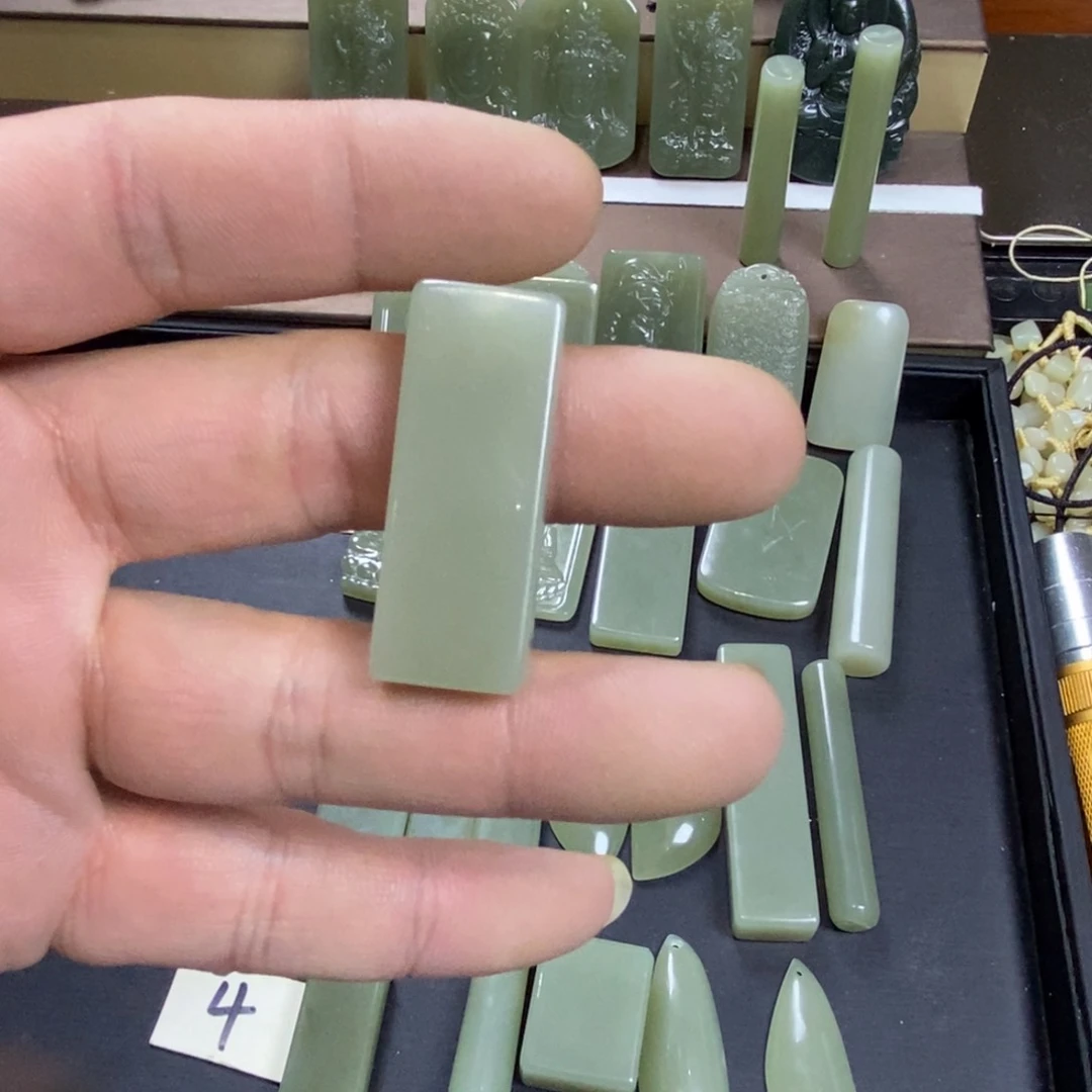颈饰未镶嵌和田玉飞**语013