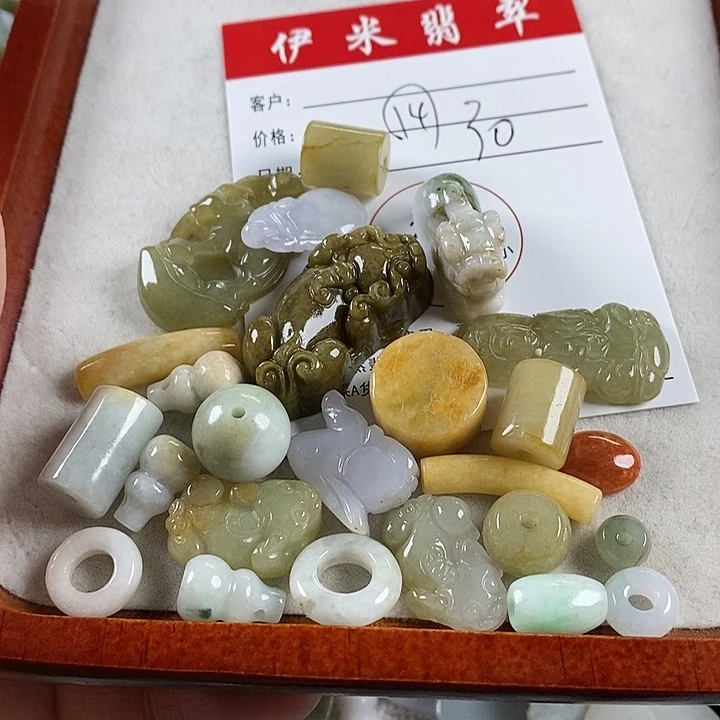 翡翠颈饰未镶嵌翡翠14