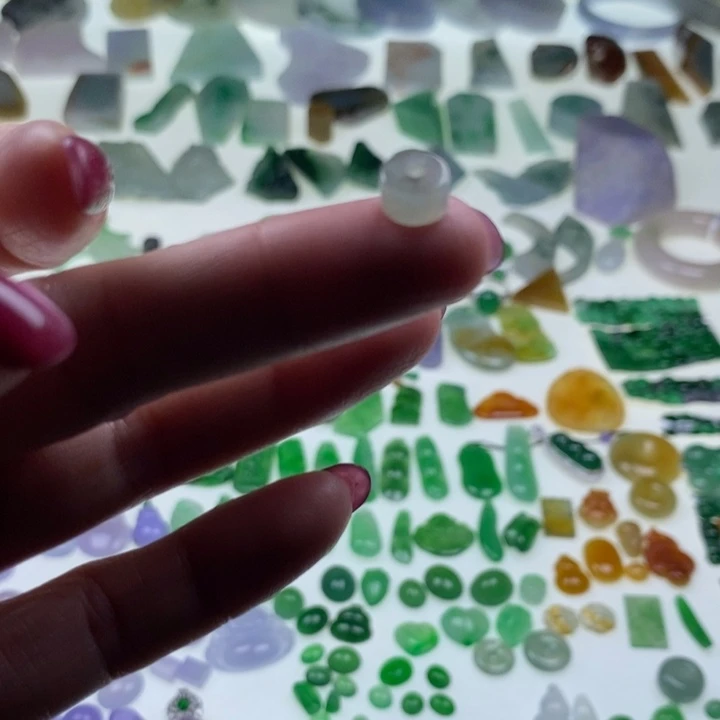 翡翠未镶嵌挂件天然翡翠