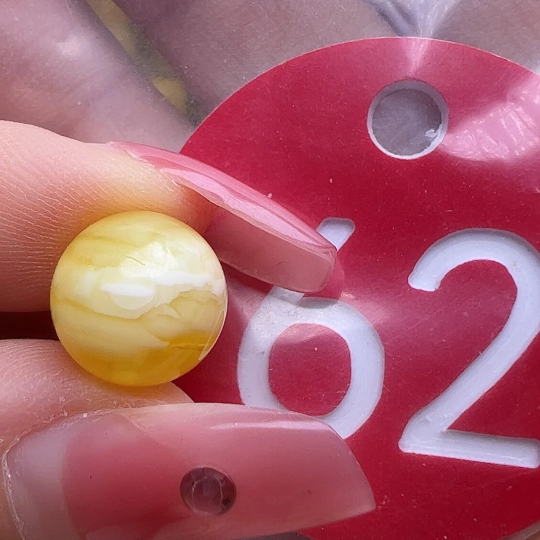 蜜蜡未镶嵌珠宝奇石微瑕10mm金瓷白