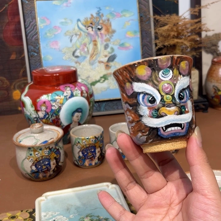 手工手绘醒狮茶杯