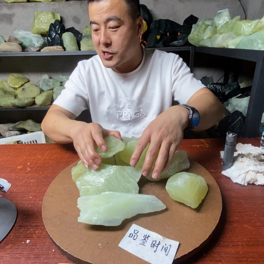 蛇纹石玉岫玉原石随机发一块未镶嵌