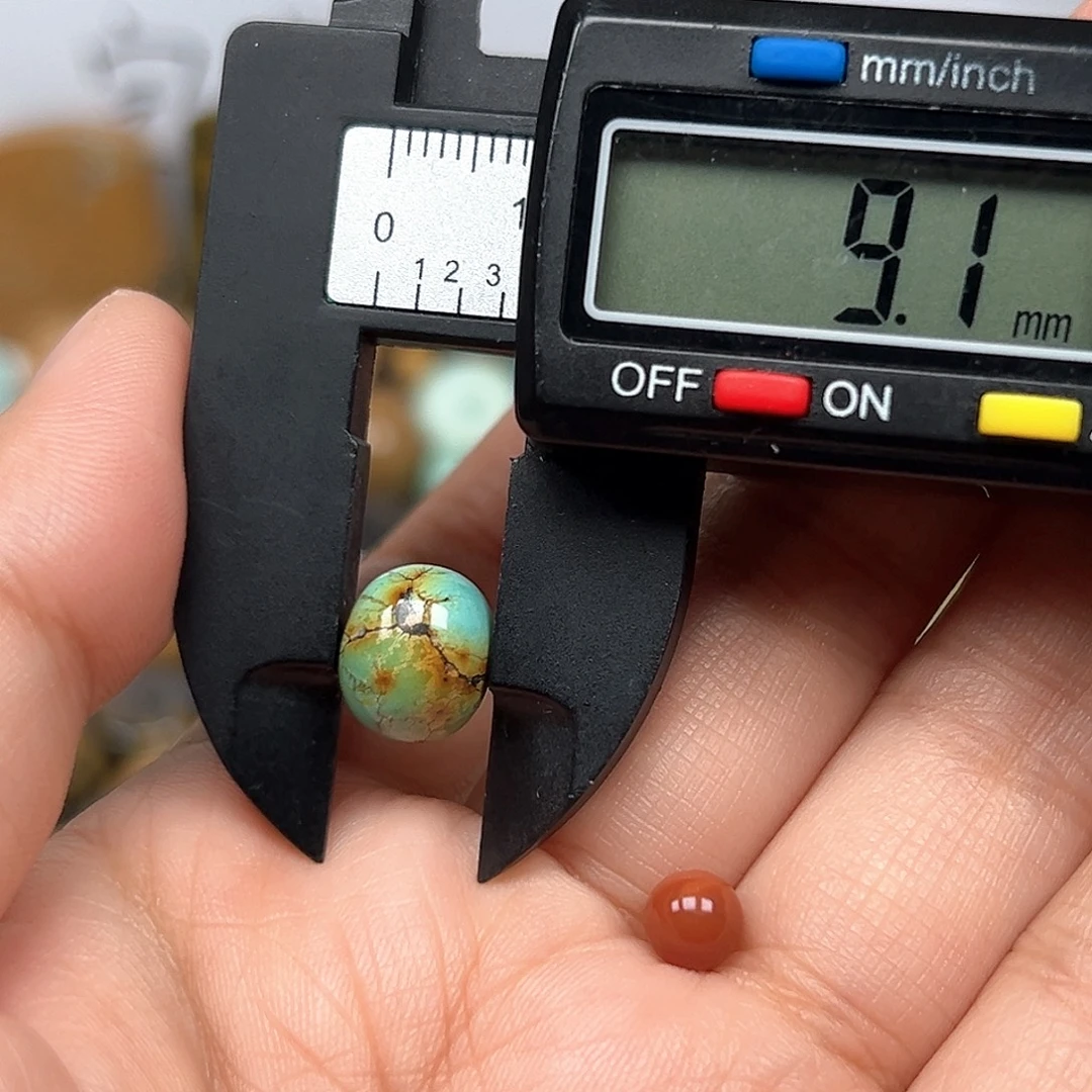 南红玛瑙未镶嵌珠宝奇石